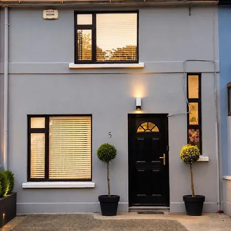 Casa vacanze Three Bedroom In Town Centre *