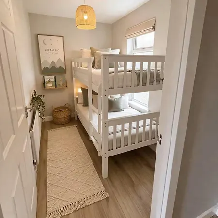 Three Bedroom In Town Centre * Cill Airne